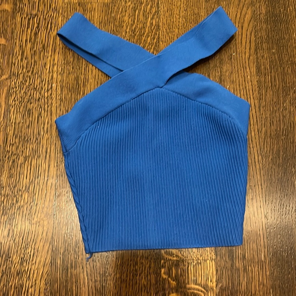 Aritzia Top for tweens / kids , amazing condition, perfect for nights out